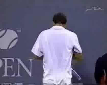 Sampras Се Разхожда По Въздуха