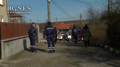 Срути се улица във Ветово, къщи са застрашени от събаряне