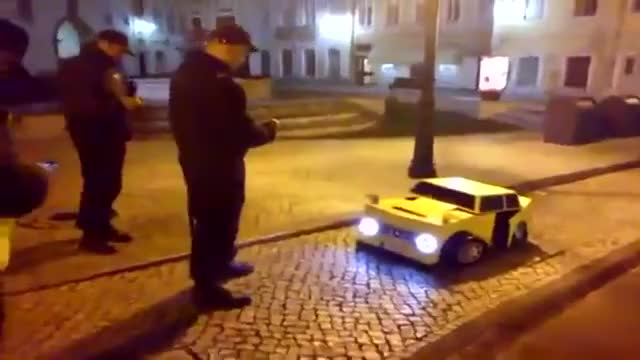 Полицаите ме спряха за проверка.