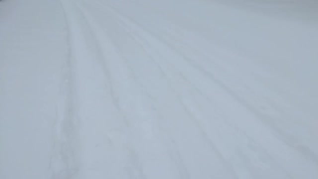 Сняг в с.Могилино, пътищата не са почистени