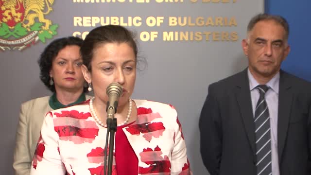 Забраняват риболова в райони с популация на делфини