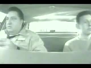Ето така се става шофьор - смях