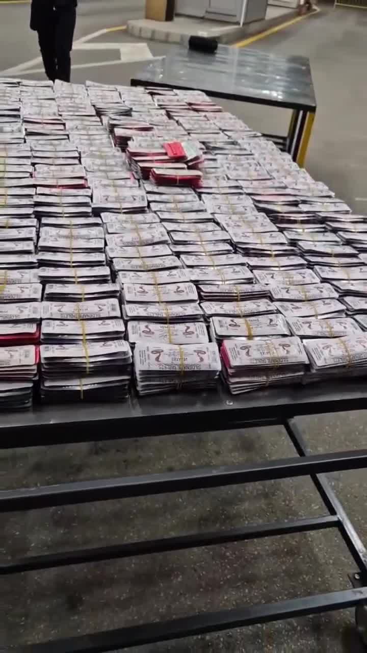 Спипаха контрабандни лекарства и препарати за растителна защита на „Капитан Андреево“