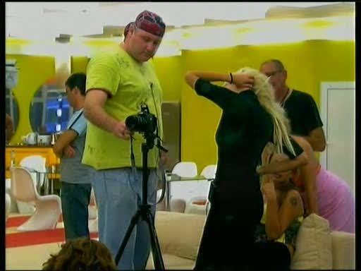 Big Brother 4 - Еротичната Фото Сесия На Съквартирантите 17.10.08