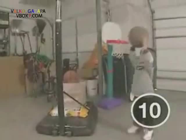 Тоя малкия е следващия Майкъл Джордан 