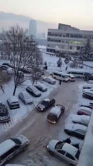 Парализиран "Младост" 1А заради първия учебен ден :)