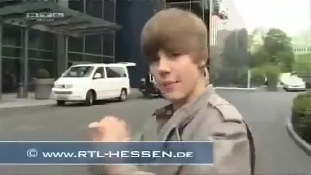 Пичове се ебават с Justin Bieber - Пародия 