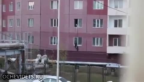 Когато съпруг изненадващо се върне от командировка в дома си по рано