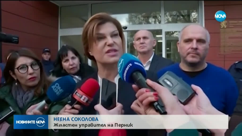 ЗАРАДИ БЕЗВОДИЕТО: Перничани опитаха да блокират АМ „Струма”
