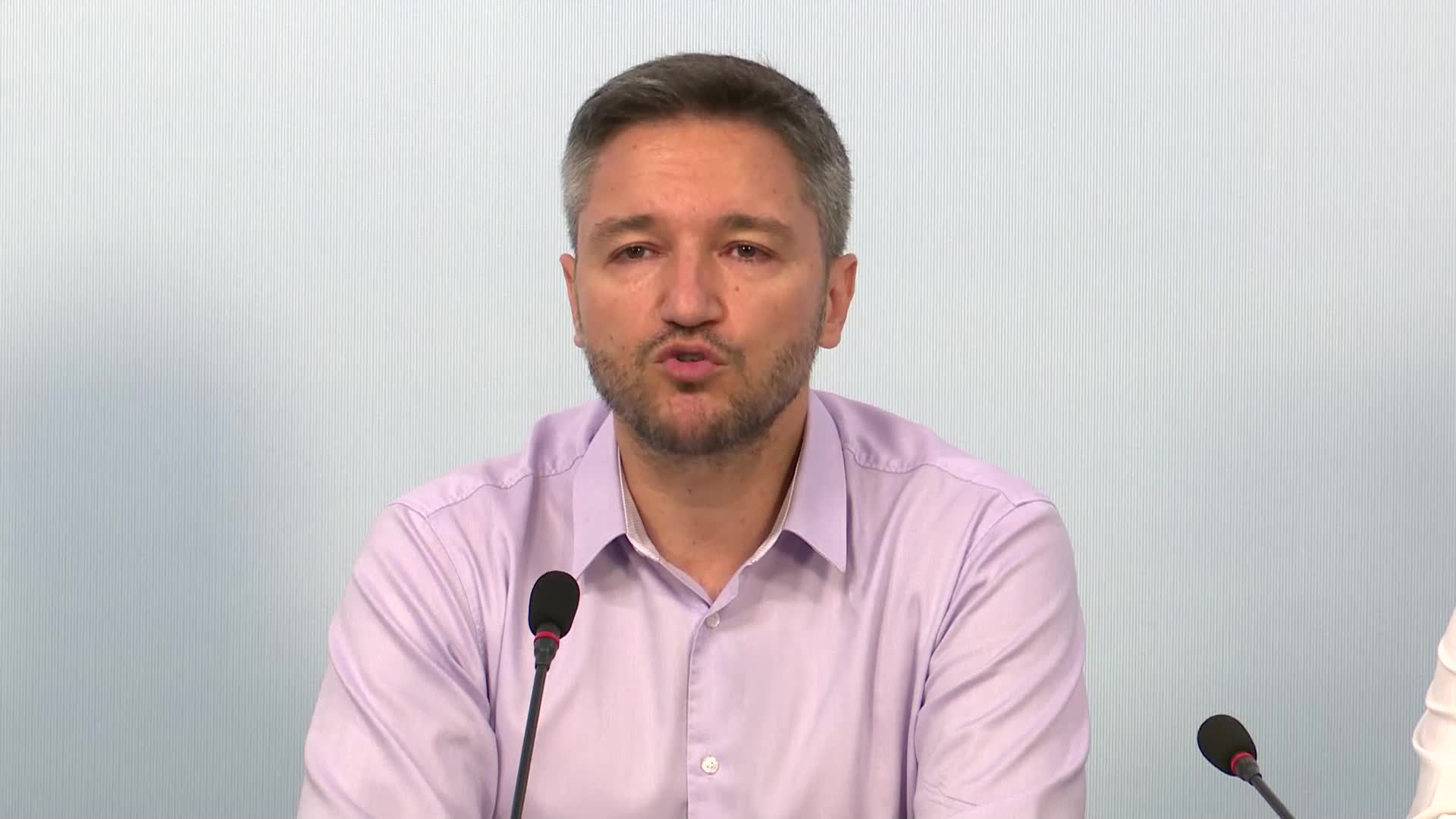 Вигенин към Тагарев: Планира ли се даване на зенитните ракетни комплекси на Украйна?