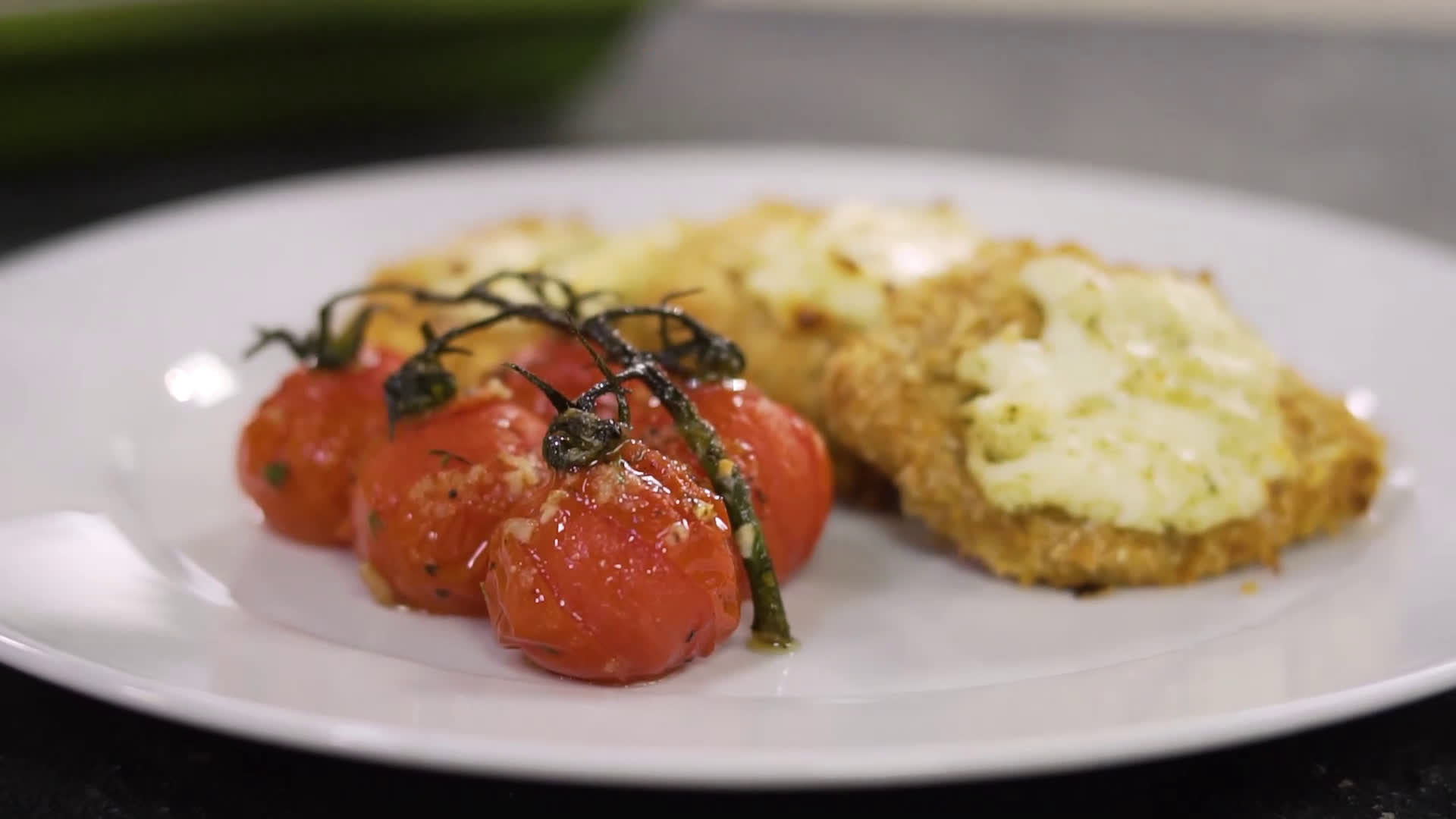 Свинско с маскарпоне и запечени чери домати | Бон Апети | 24Kitchen Bulgaria