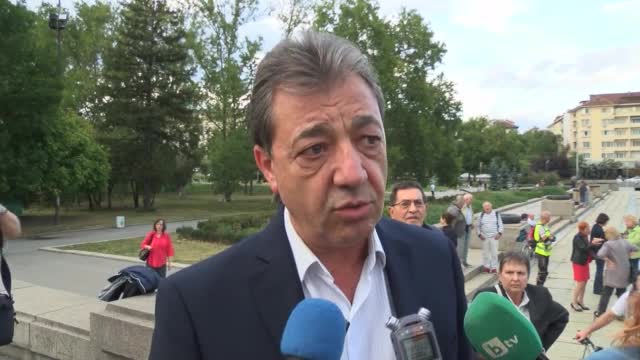 Искат събарянето на Паметника на съветската армия