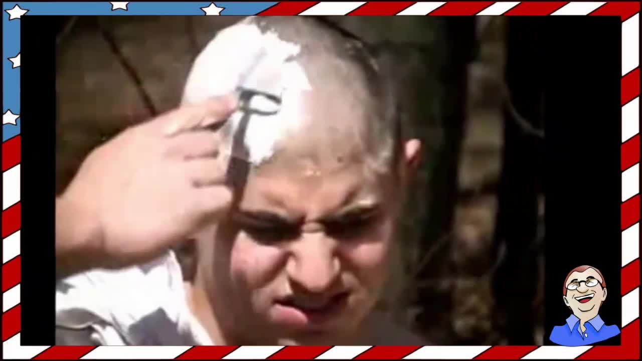Хората не са супергерои, дори и в техните костюми ;d