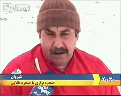 Мъж Прави Невероятни Неща С Гласа Си