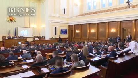 Парламентът прие оставката на Сотир Цацаров