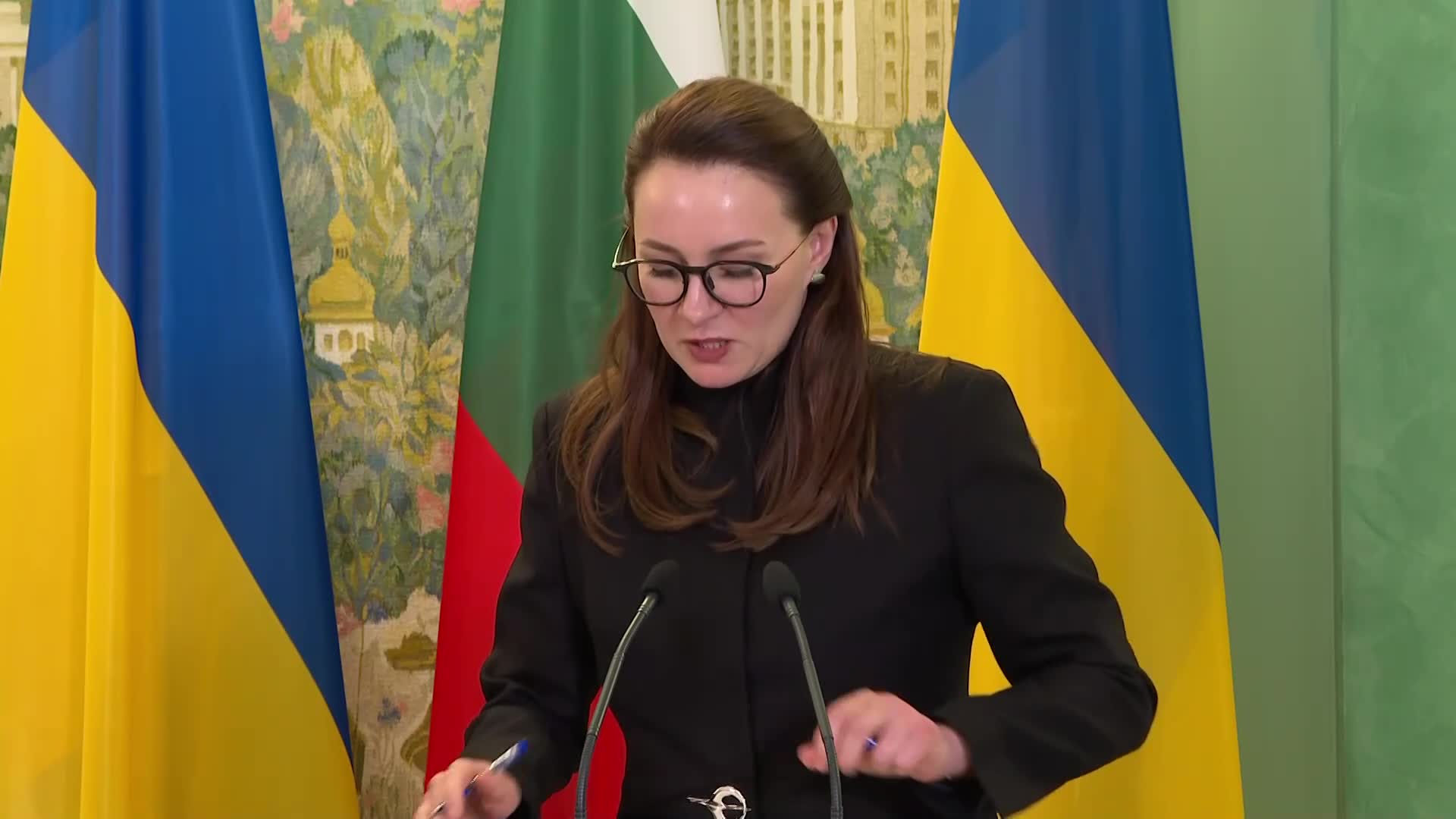 Гюров от Киев: Украйна впечатлява със сила и устойчивост, въпреки войната