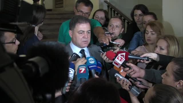 МО започва преговори за купуване на изтребители F16