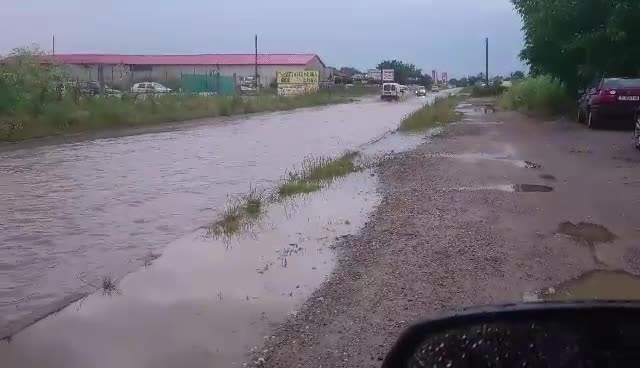 Наводнение на Околовръстния път в Ямбол
