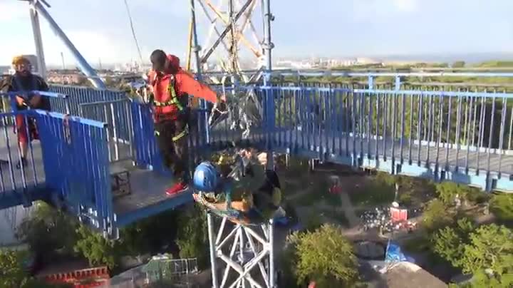 Най - щурото свободно падане от голяма височина в мрежа, дали бихте го преживели?