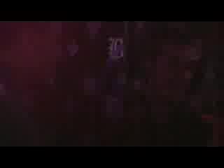 v diskoteka s R&B kaji sq koi e gazar a ? az Nali ;P