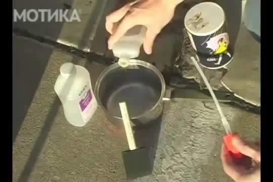 Вижте как да поправите пукнатото стъкло на колата си с домашно приготвена смес!