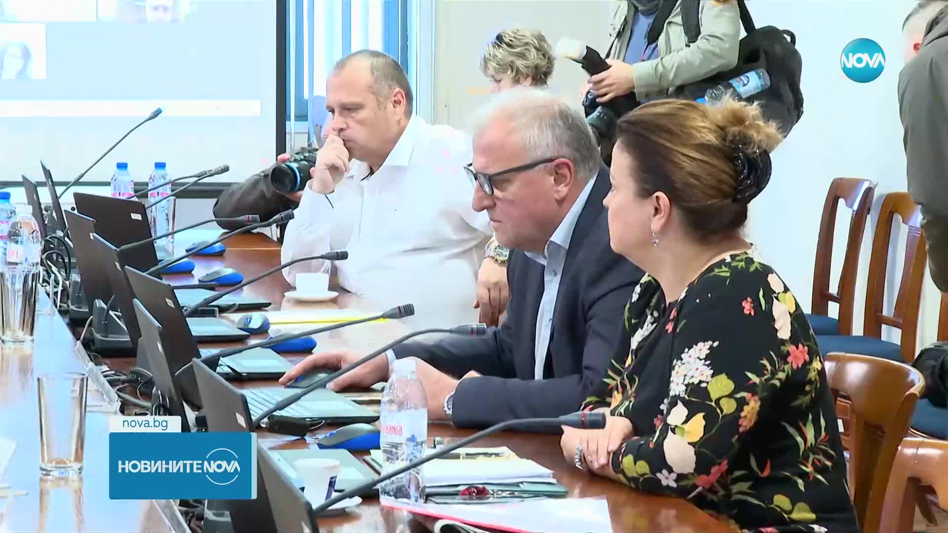 ВСС изслушва четиримата прокурори, които заедно подадоха оставки