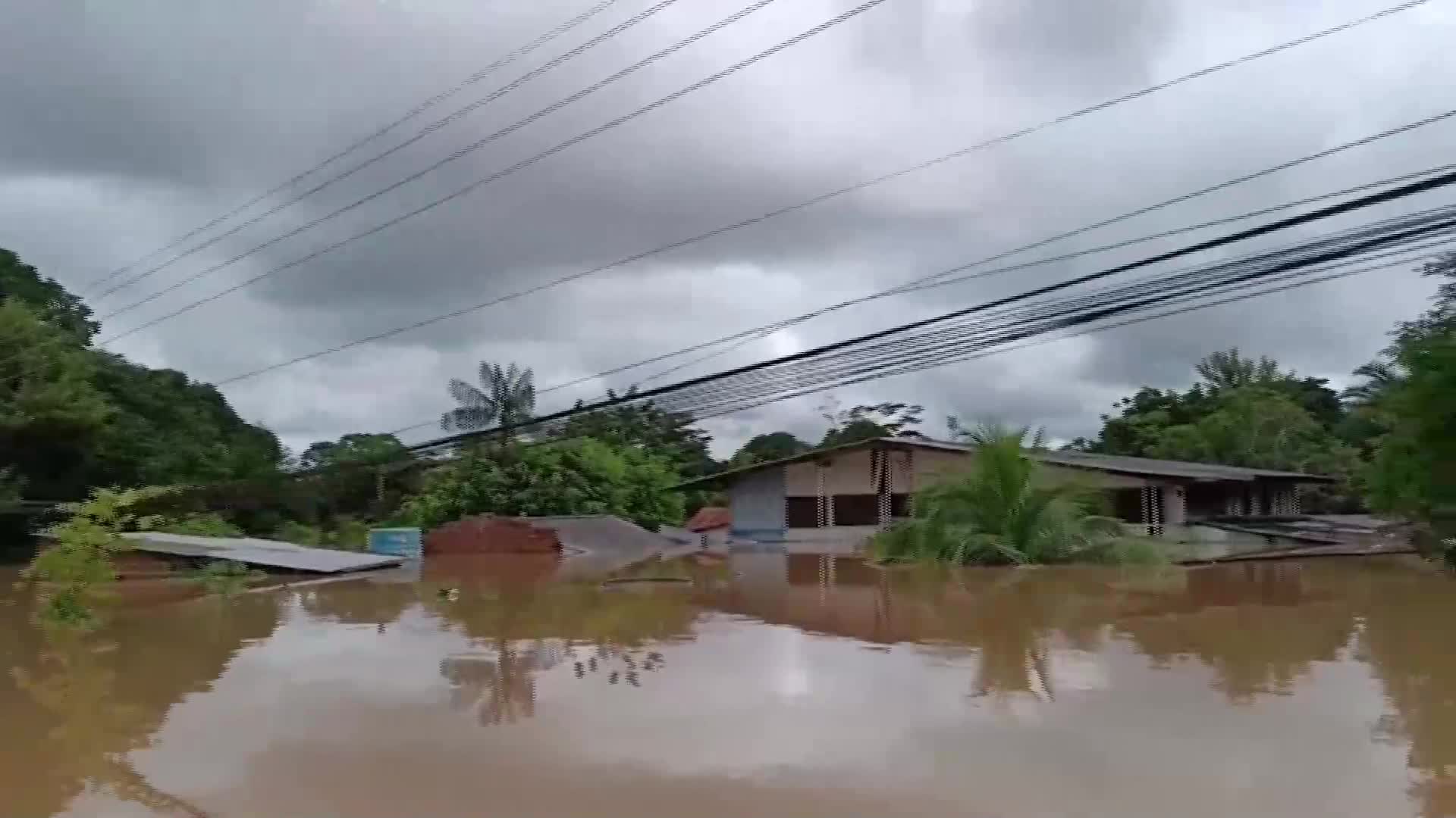 Кадри от дрон показват мащабите на наводненията в Боливия (ВИДЕО)