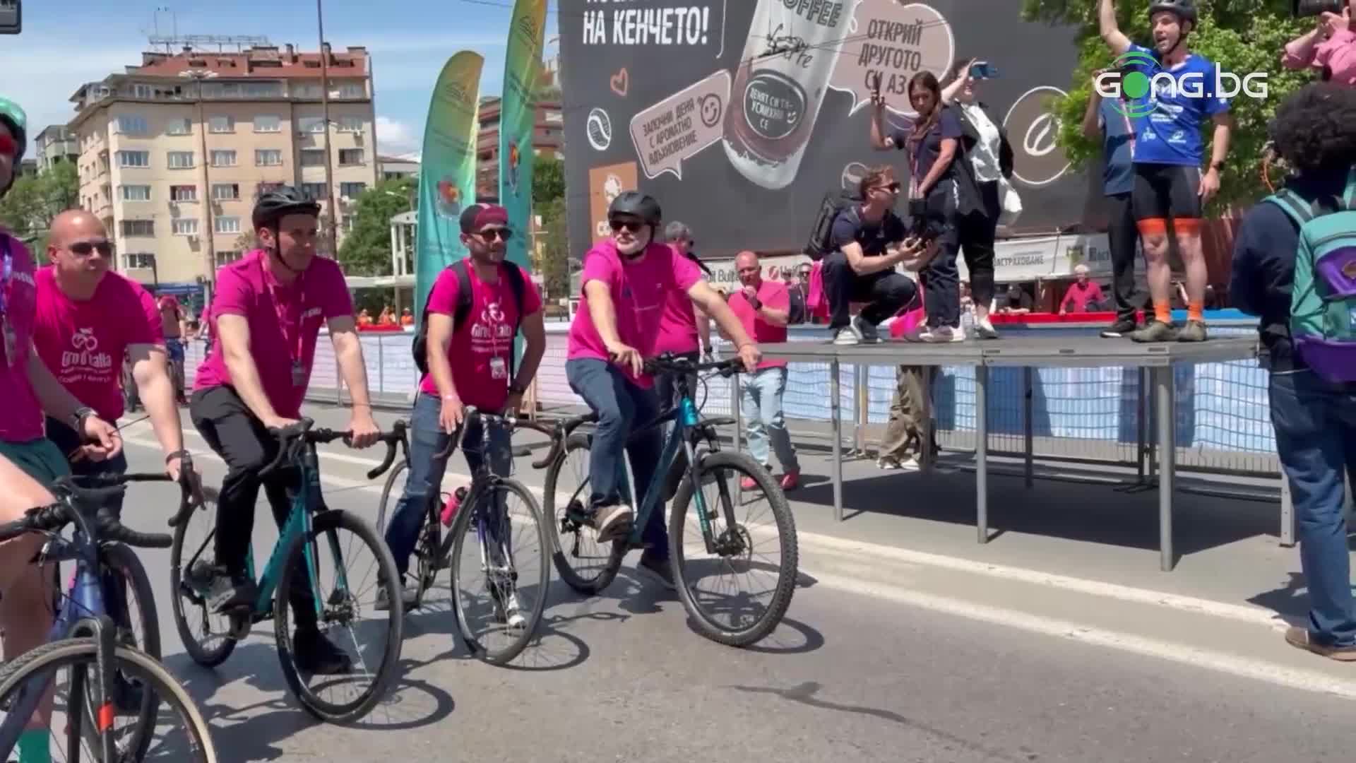Многохилядно Велошествие стартира за да посрещне Джирото в София