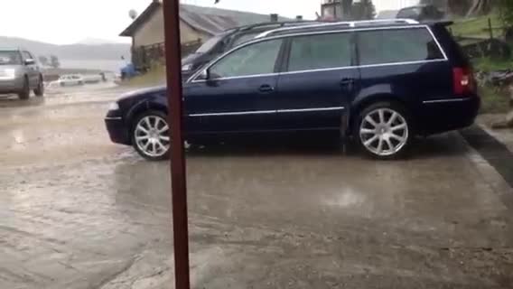 Дъжд и градушка на язовир "Широка поляна"