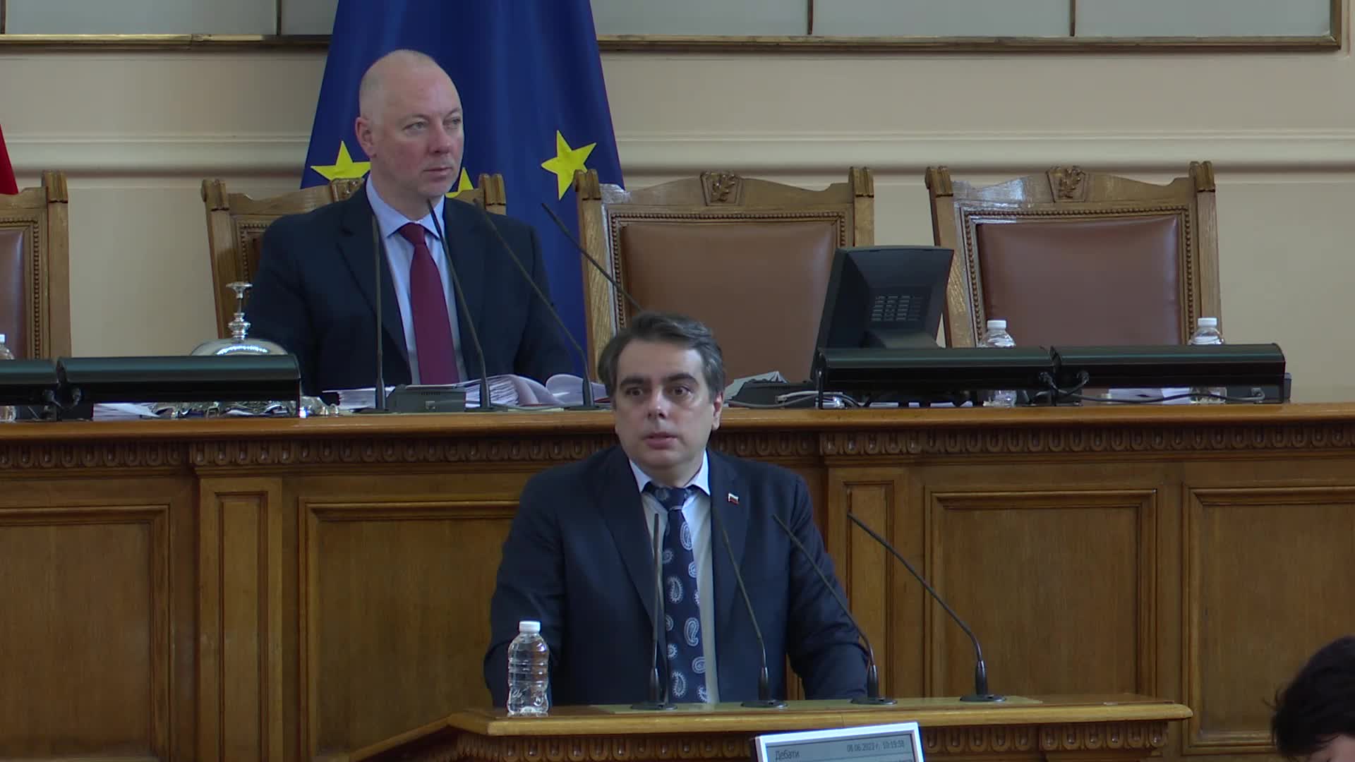 Василев: МФ поема ангажимент да внесе проект на бюджет много скоростно в НС