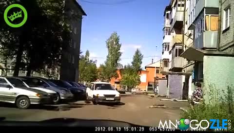 Как паркира жена от Русия - Смях