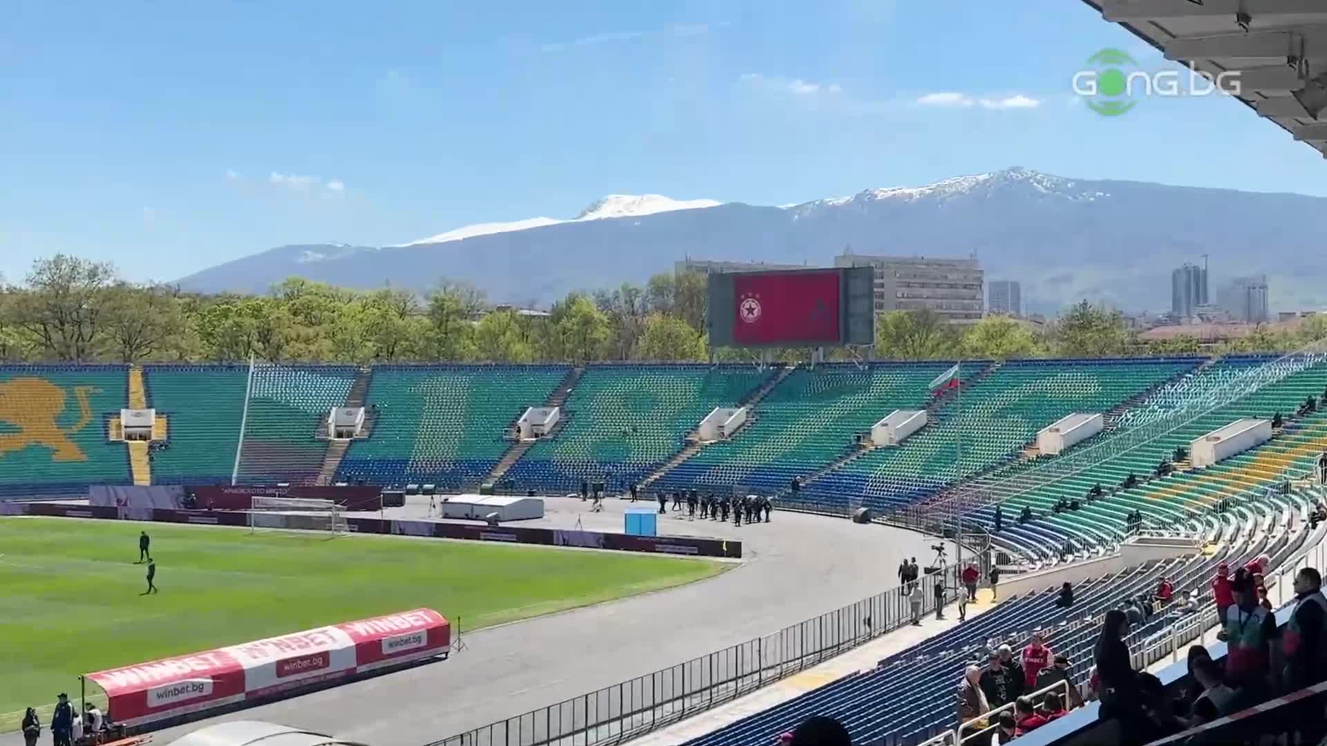 Феновете на ЦСКА и Левски готвят страхотни хореографии