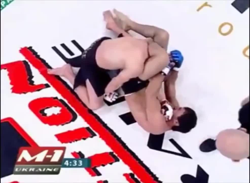 Човечността в спорта ! Много силен !