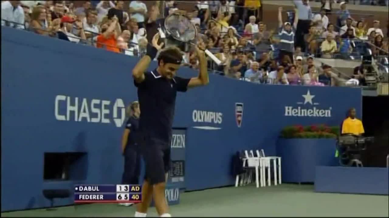 Us Open 2010 - удар на Федерер между краката! 