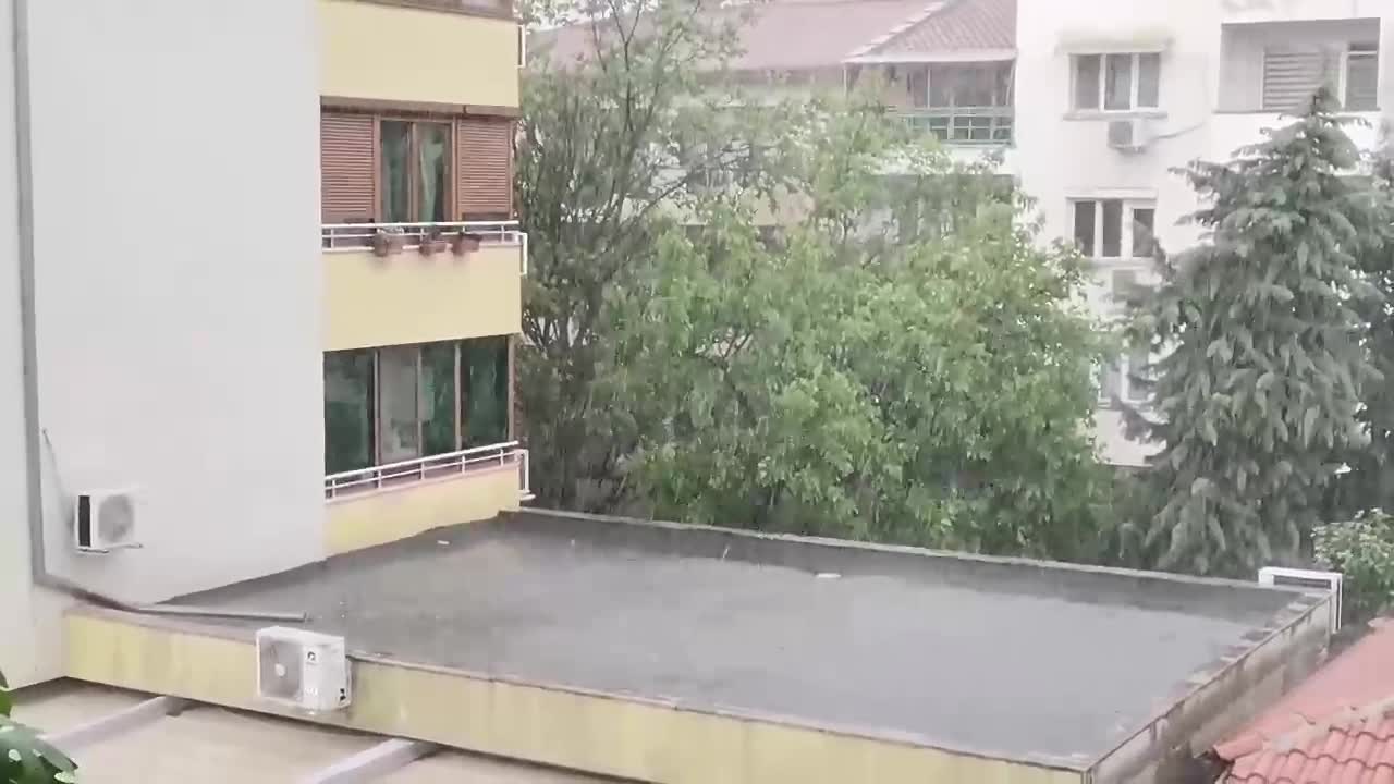 Пороен дъжд в Стара Загора