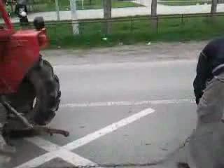 Ауди срещу Трактор :о