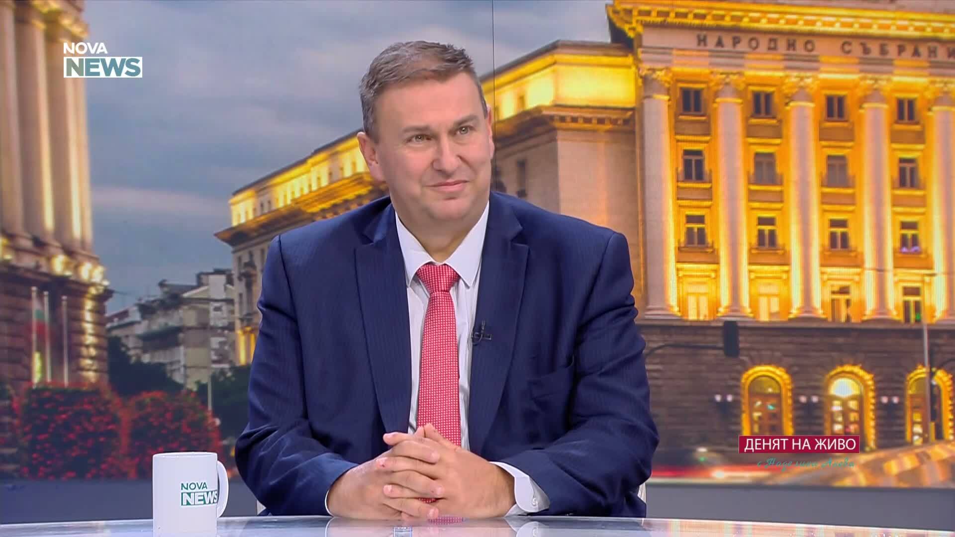 Доц. Емил Радев: Ще бъде тежка политическа кампания