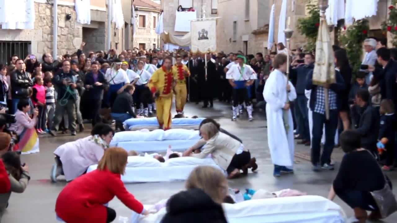 Spain: ‘Devils’ jump over babies in Spanish festival