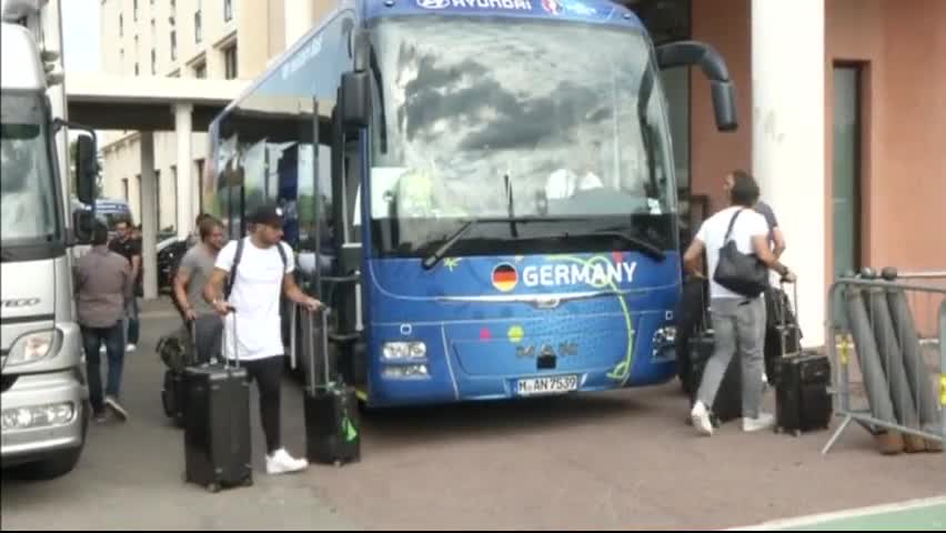 Германия си стегна куфарите набързо, потегли към дома