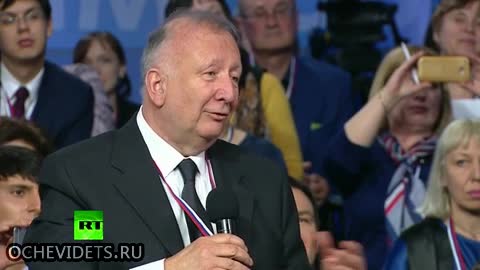 Руският президент Владимир Путин влезе в ролята на преводач с перфектен немски език !