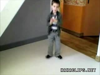 Хлапе Танцува Невероятно !!!