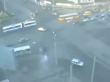 Тежка катастрофа с висока скорост!!!