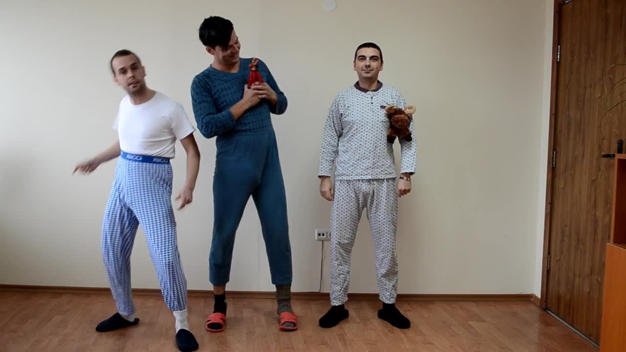 ДжиДжи БиДжи - Колко е 1 1