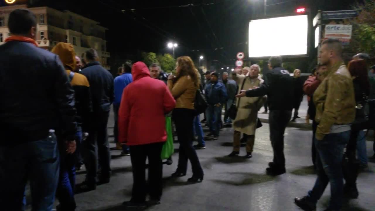 Напрежение между протестиращи и граждани