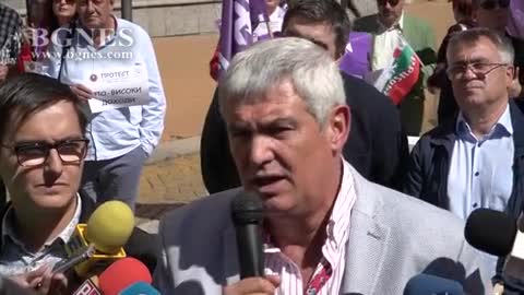 КНСБ на протест пред триъгълника на властта