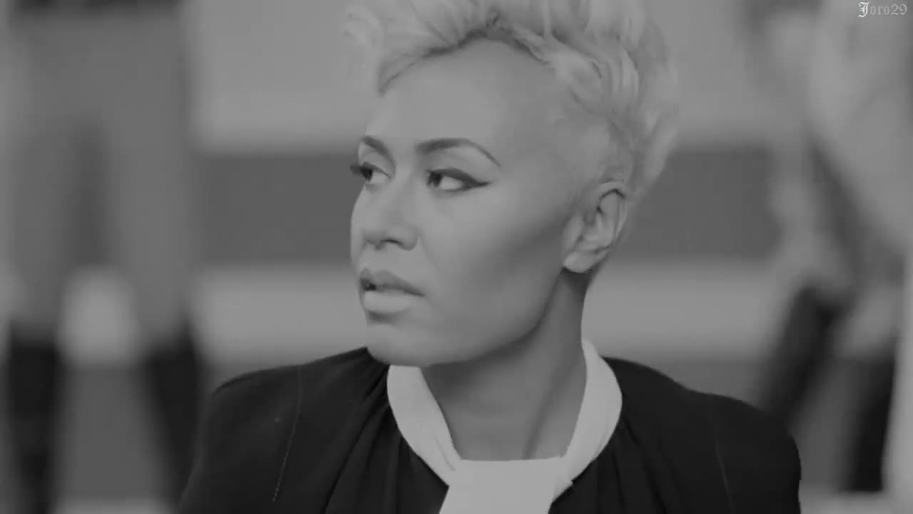 Премиера! Emeli Sandе - Clown ( Официално Видео )   Превод