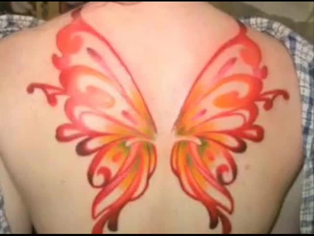 интересни Tattoo върху тела на момичета 