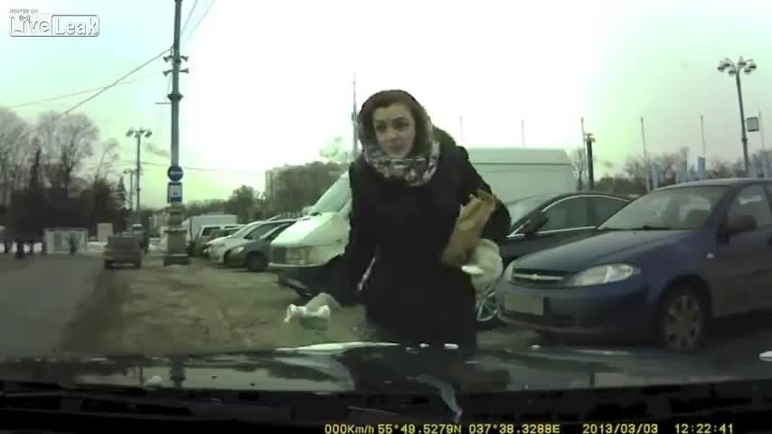 Смях! Бясна мацка!
