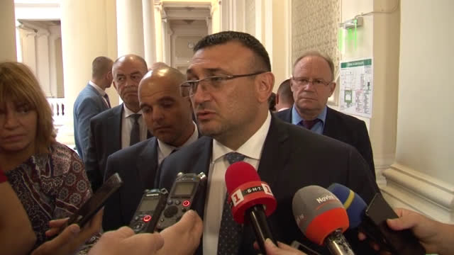 Вътрешният министър: Подготвя се промяна в законодателството заради тротинетките