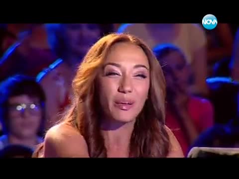 X Factor 2 15-годишната Анна-мария пее страхотно на сцената (09.09.2013)